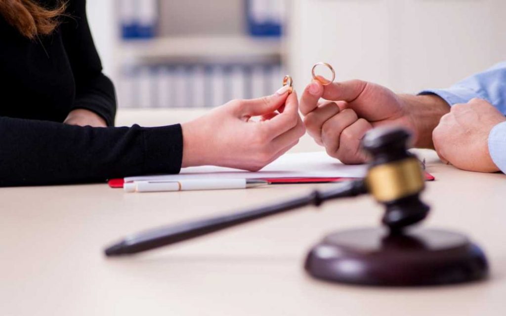 Staying Out of Court: the Key to Winning in a Divorce