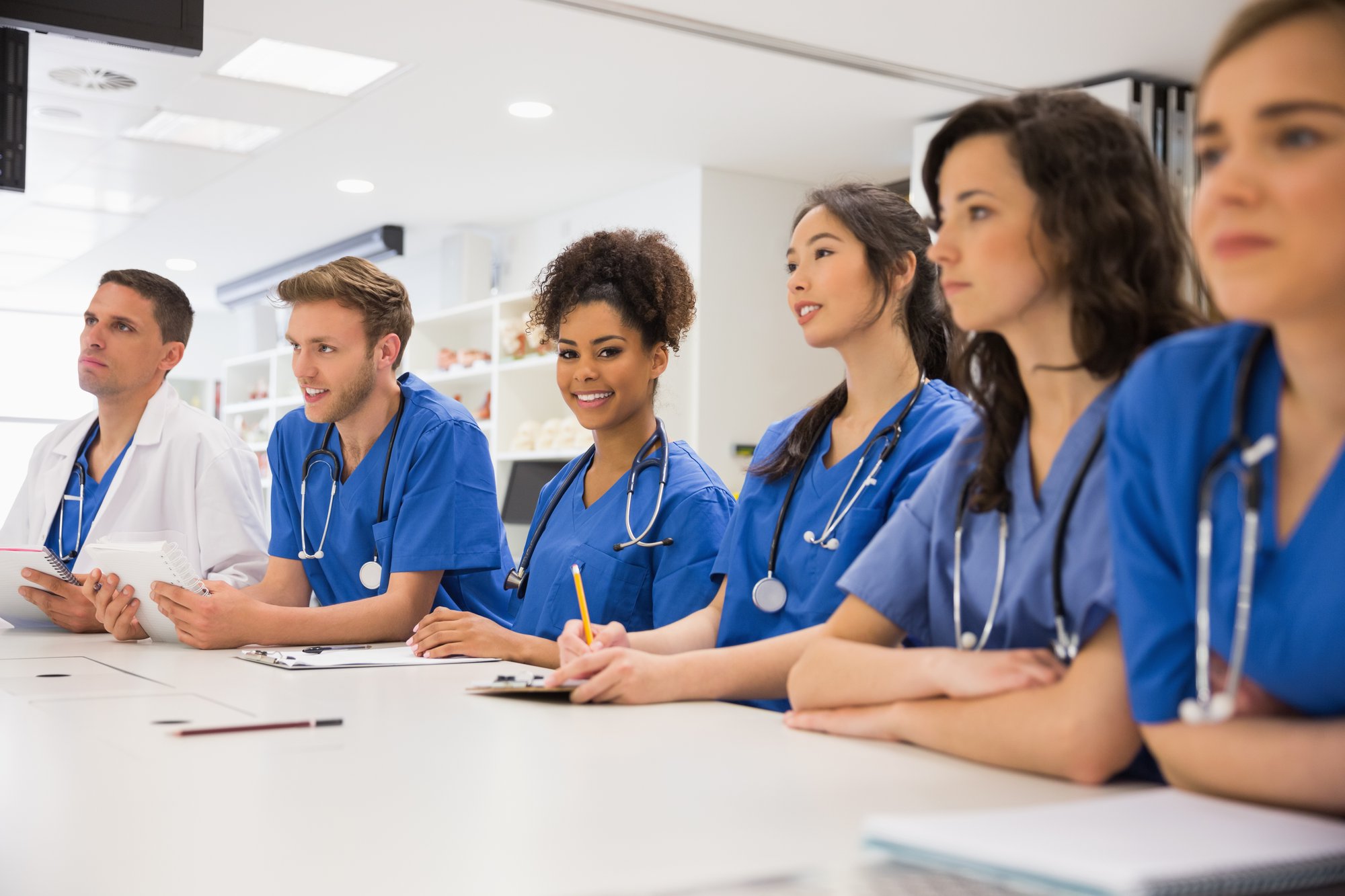 How to Prepare for Nursing School Admission 1