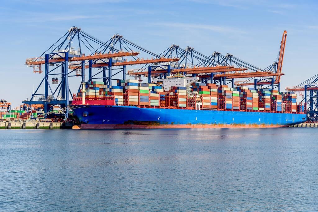 Understanding the Shipping Process: A Comprehensive Guide for Online Businesses